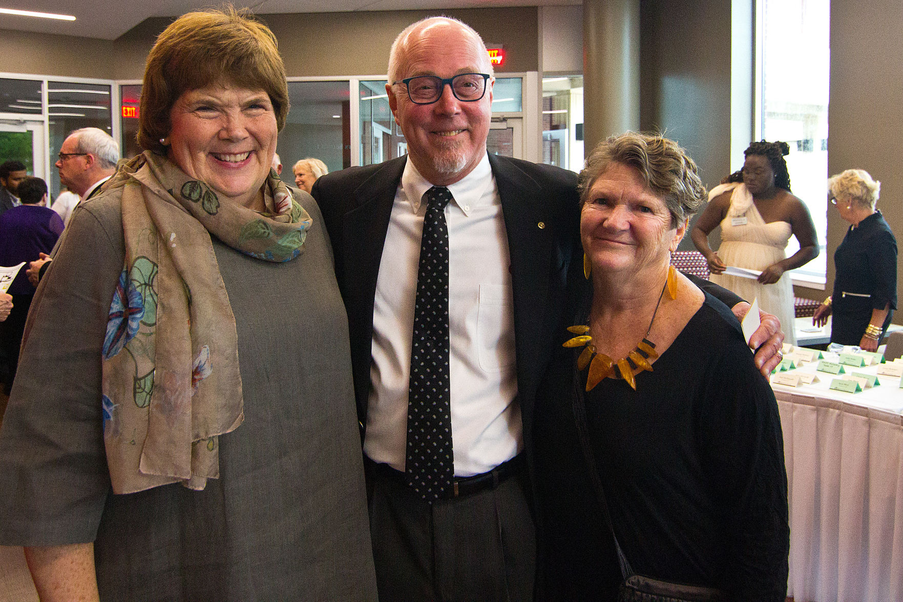 Jeannie Breitweiser, Bruce Bergethon, Jo Porter